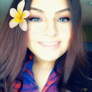 Meet your Posher, Nayeli